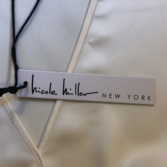 Nicole Miller Cream Sleeveless Satin Top NWT Size Large - Picture 6 of 6